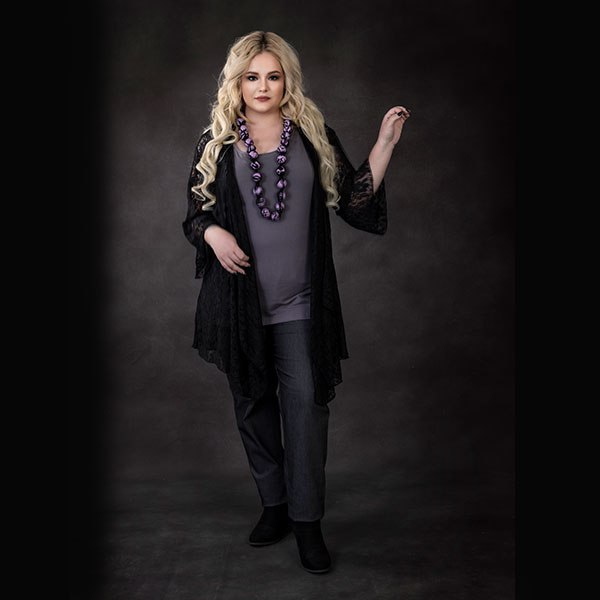 Snuggly_Leggings_on_model